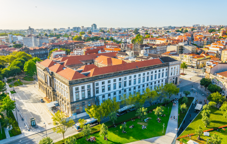 Universidade do Porto, uma das melhores instituições de Portugal
